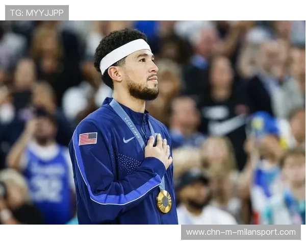 布克“控卫模式”成型！场均助攻飙升兼顾失误控制