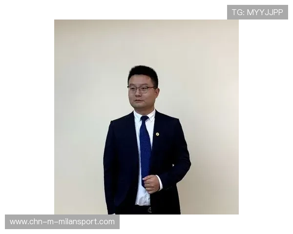 苏穆迪卡昔日风采被回忆，教练市场冷暖显现