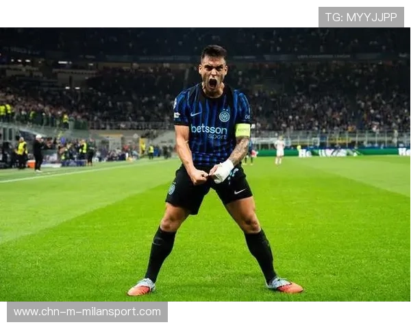 国际米兰反击推进，劳塔罗完成低射